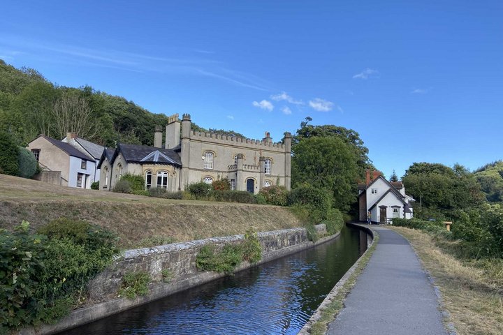 Kanalwanderung Llangollen - Pontcysyllte Kanal Llangollen - Pontcysyllte mit Treidelpfad