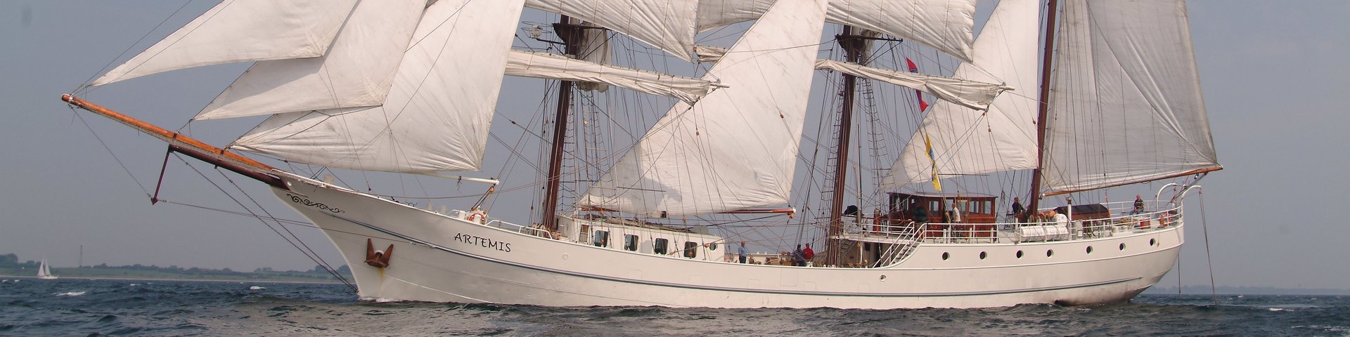 Segelschiff Artemis unter Segeln