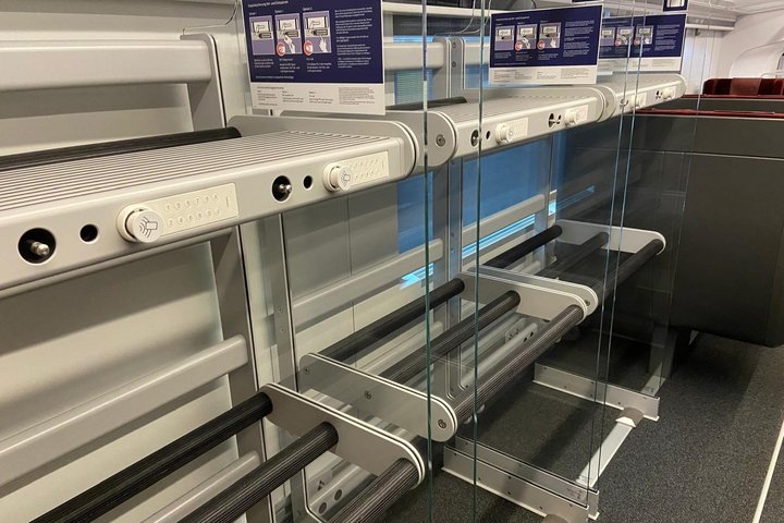 Gepäckablage im Sitzplatzwagen im neuen Nightjet