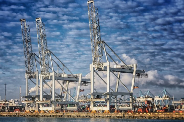Containerbrücken im Hafen Rotterdam Containerbrücken im Hafen Rotterdam