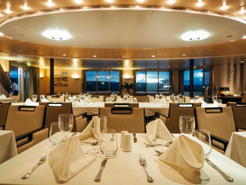 Bistro auf dem Kreuzfahrtschiff Heritage Adventurer