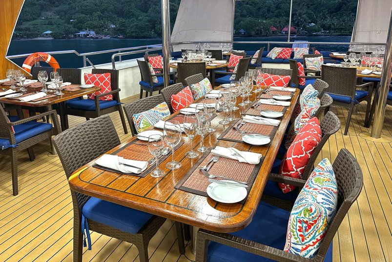 Aussenrestaurant auf dem Kreuzfahrtschiff Panorama II