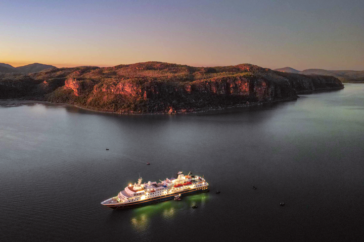 Heritage Adventurer vor der Kimberley Küste in Australien