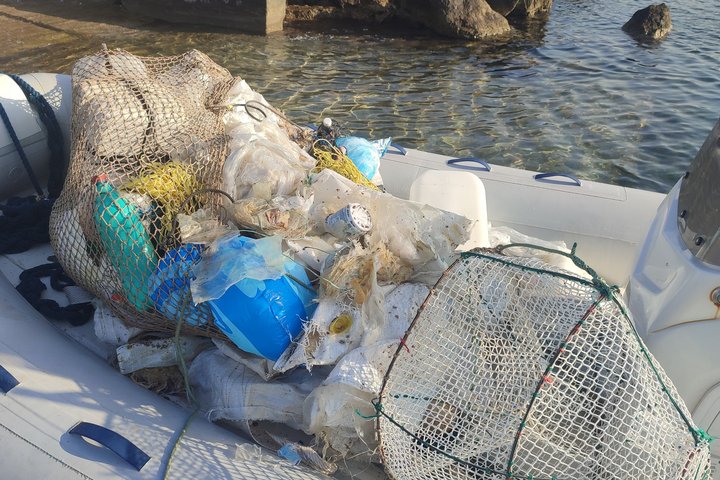 Durch Alnitak Eingesammeltes Plastik und Ghost Gear / Foto Copyright: Alnitak 2022_A1