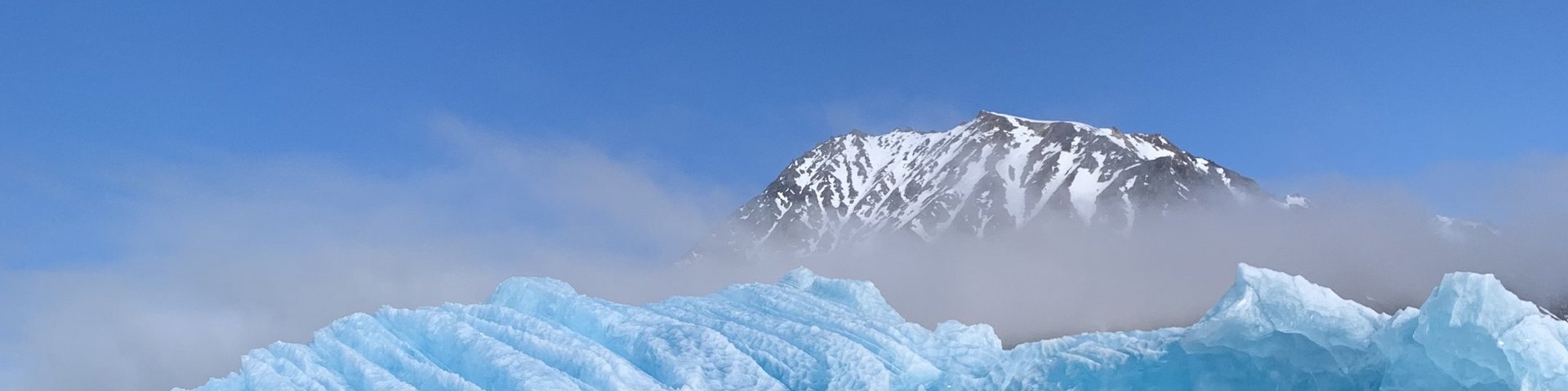 Tiefblaues Eis rund um Spitzbergen Tiefblaues Eis rund um Spitzbergen