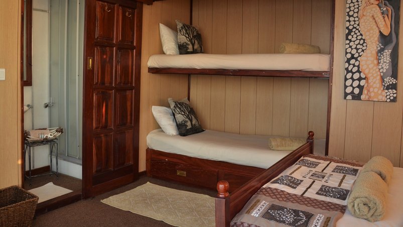 Familienkabine an Bord der Umbozha auf dem Kariba See