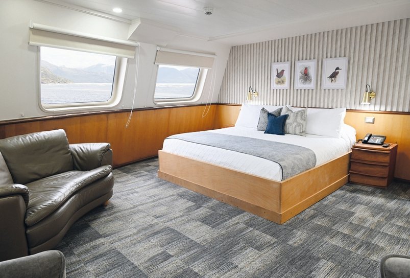 Skorpios III Master Suite