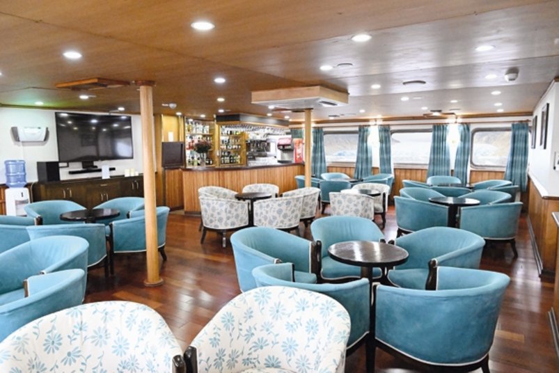 Skorpios II Bar Quitralco