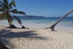 Karibikstrand auf einem Segeltörn in der Karibik entdeckt