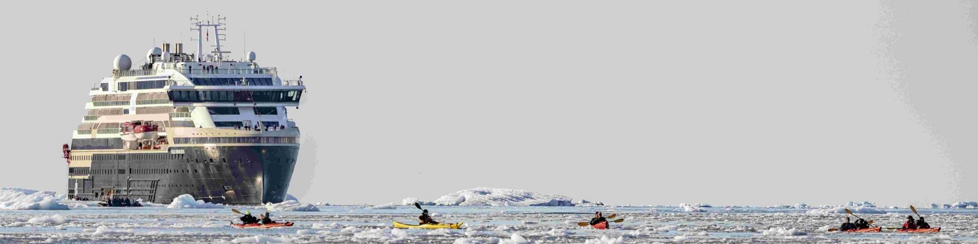 Roald Amundsen während einer Nordwestpassage bei Croker Bay Roald Amundsen während einer Nordwestpassage bei Croker Bay