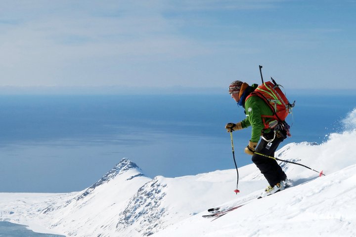 Skiabfahrt in Spitzbergen