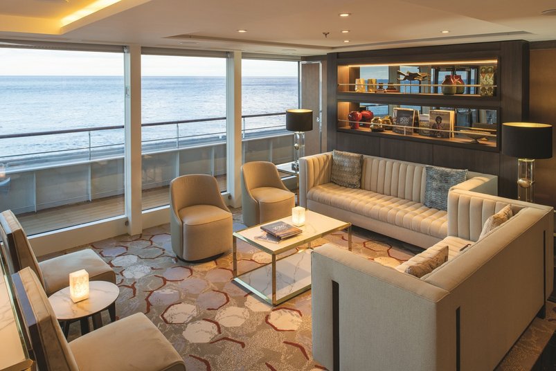 Panoramalounge an Bord des Expeditionskreuzfahrtschiffes World Voyager