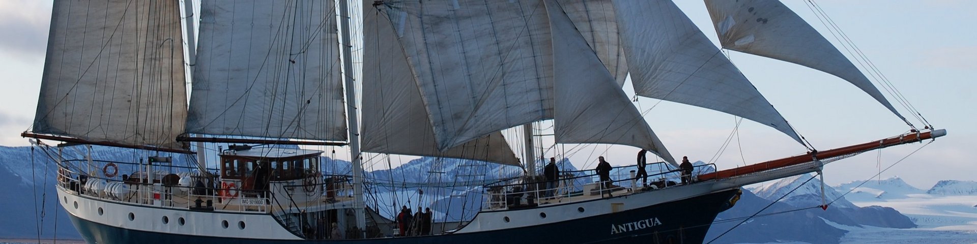 Segelschiff Antigua unter Segel