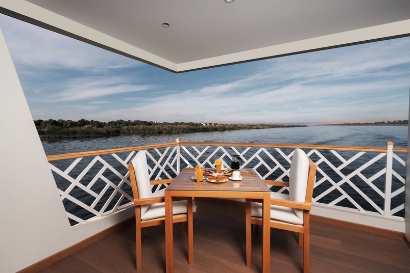Balkon der Presidential Suite auf der Merit Star 2 auf dem Nil