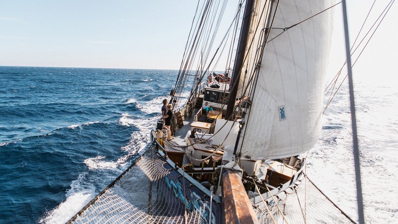Mit dem Segelschiff Twister unterwegs