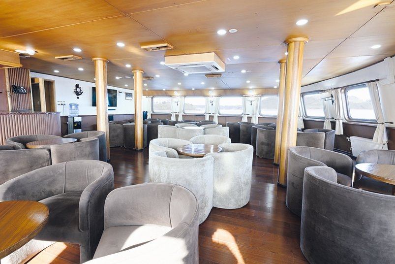 Skorpios II Bar Rafael