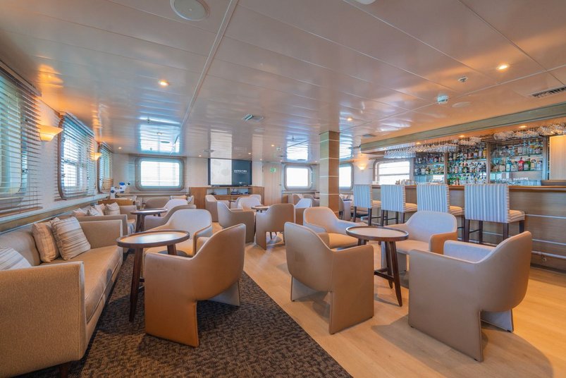 Salon mit Bar Isabella II