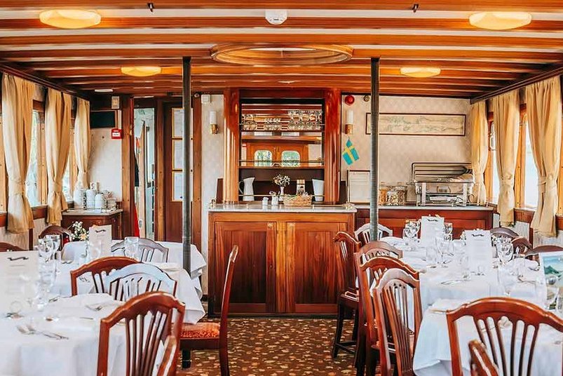 Speisesaal an Bord der Wilhelm Tham