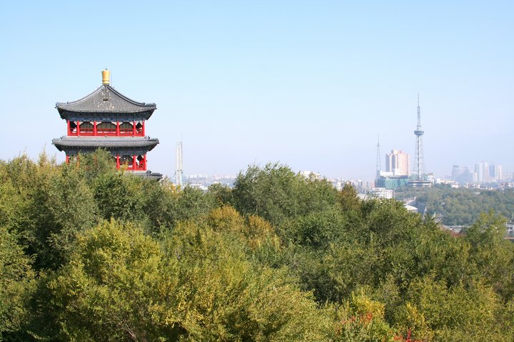 Der Red Mountain Park in Urumqi