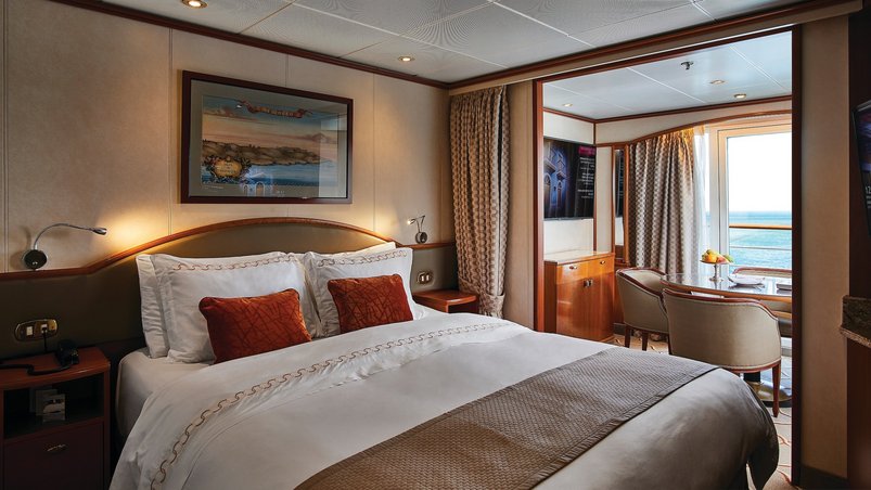 Schlafraum der Silver Suite auf der Silver Wind