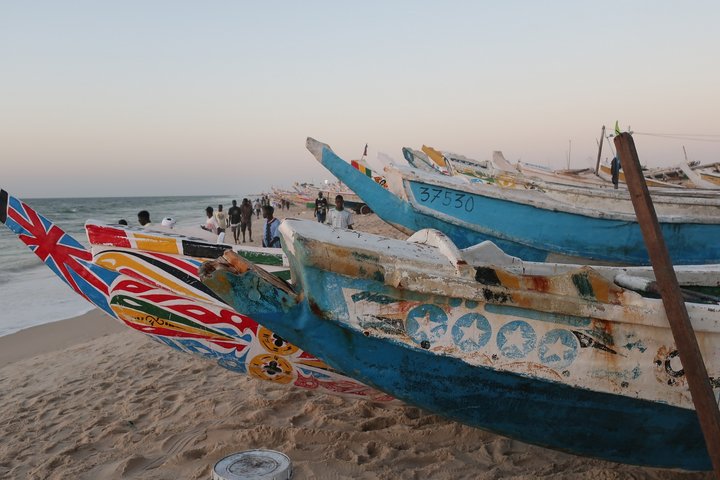 Pirogen am Strand von Nouakchott