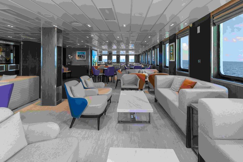 Tin Tin Lounge auf dem Schiff "St. Helena"