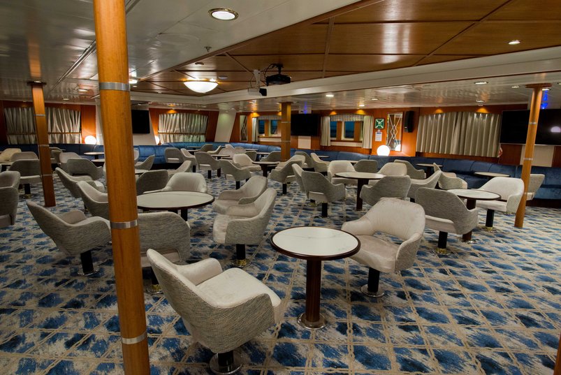 Lounge an Bord der Ocean Adventurer von Quark Expeditions