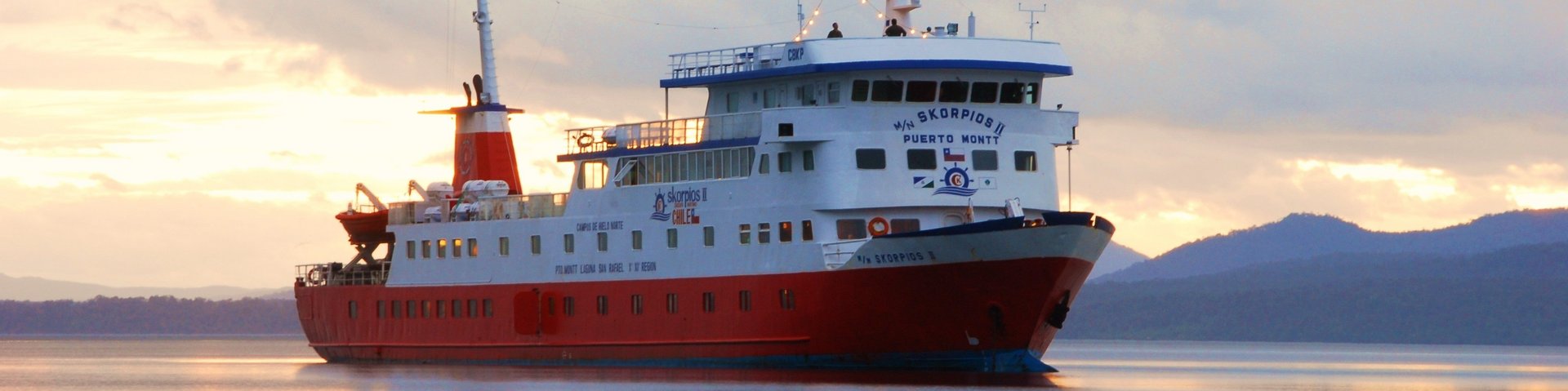 Skorpios II in den Fjorden von Chile unterwegs