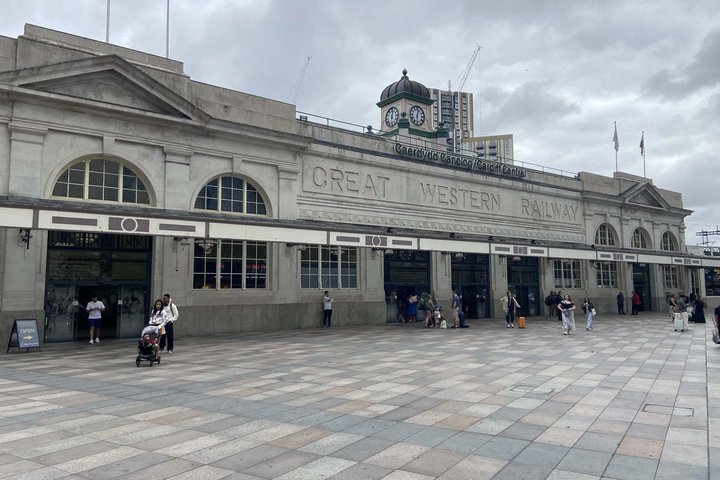 Historischer Bahnhof der Great Western Railway in Cardiff