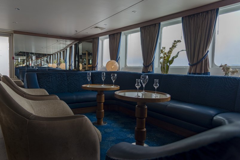 Kaffeelounge an Bord der Ocean Diamond von Quark Expeditions