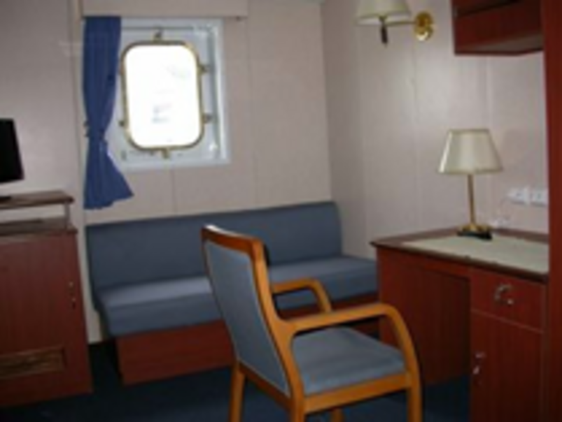 Wohnraum Eignerkabine 404 auf Frachtschiff Charlotta