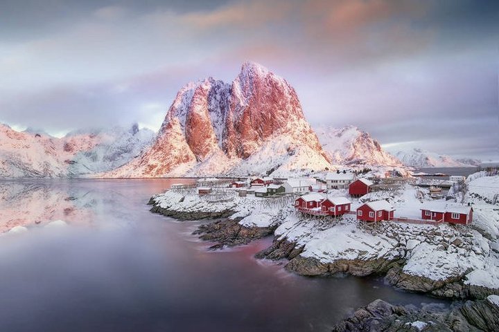 Inselgruppe Lofoten im Winterkleid