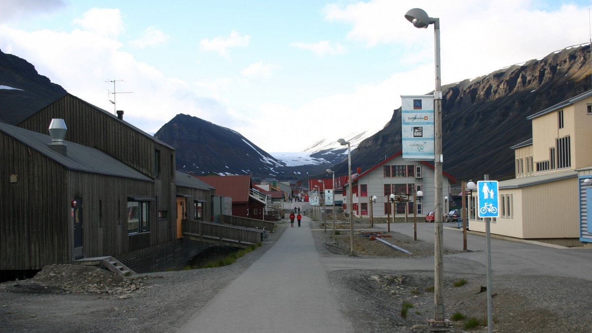 Strasse in Longyearbyen Strasse in Longyearbyen
