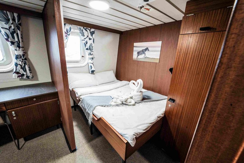 Schlafraum der Classic Suite auf der Polar Athena