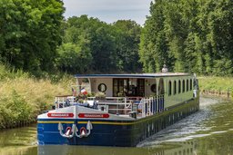 Die Renaissance auf einem kleinen französischen Kanal