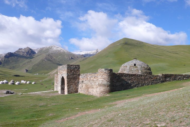Tasch Rabat Kirgistan
