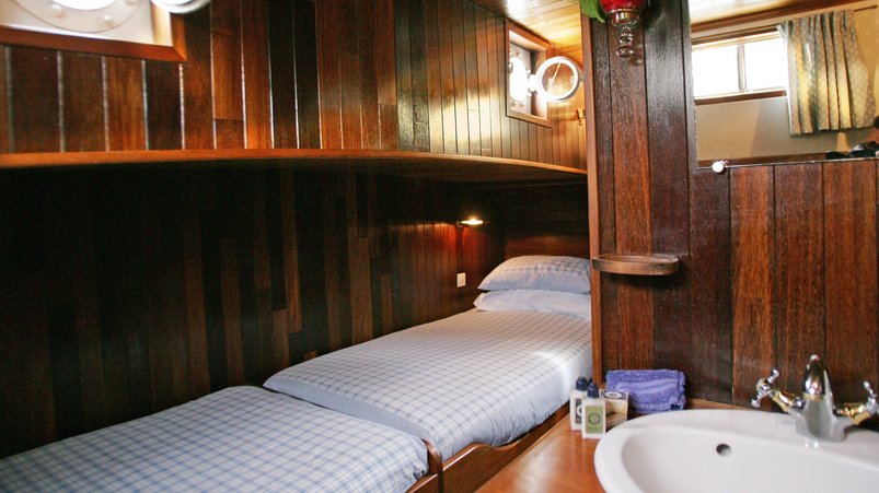 Doppelkabine an Bord der Nymphea Hotelbarge