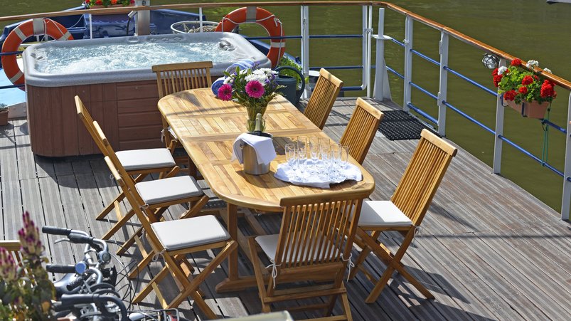 Sonnendeck an Bord der Panache