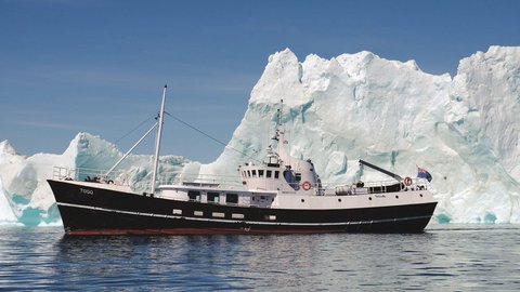 Micro-Expeditionsschiff Togo in Spitzbergen