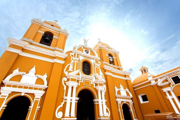 Kirche in Salaverry Kirchenfront in Salaverry