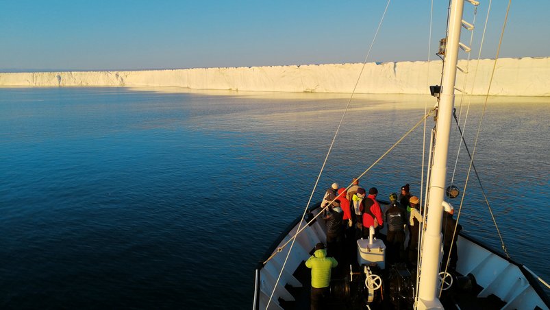 Blick vom Peildeck auf Spitzbergen