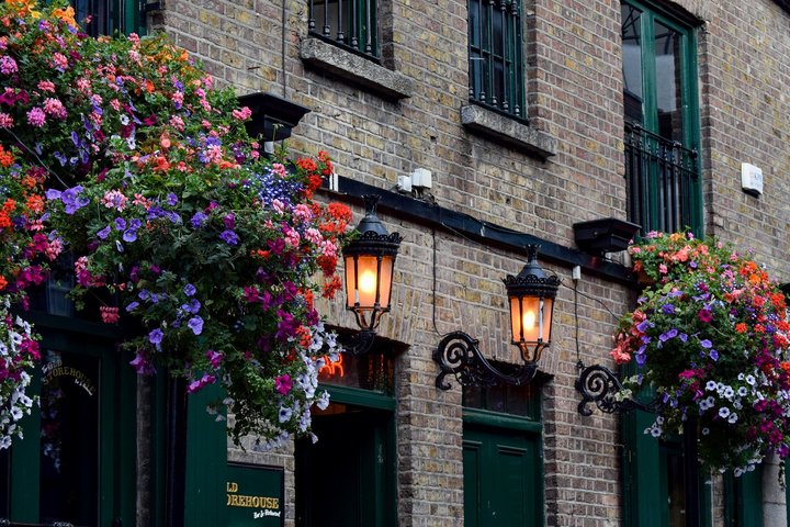 Pub in Dublin Front eines Pubs in Dublin