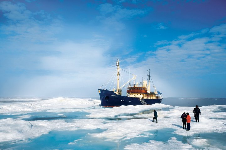 Expeditionsschiff Stockholm im Eis