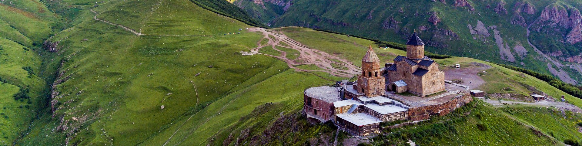 Dreifaltigkeitskirche vor dem Kasbek