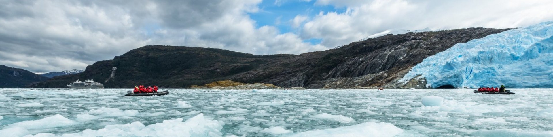 Zodiacfahrten vor Gletscher in Chile