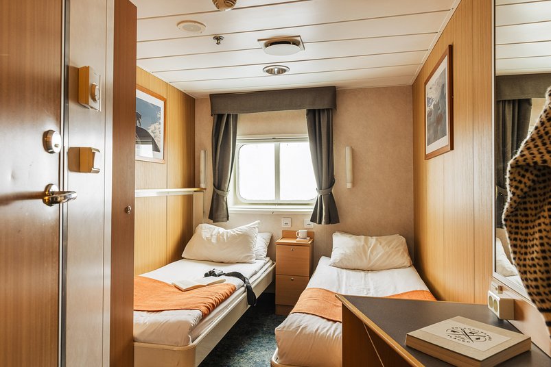 Zweibett-Standardkabine an Bord der Quest