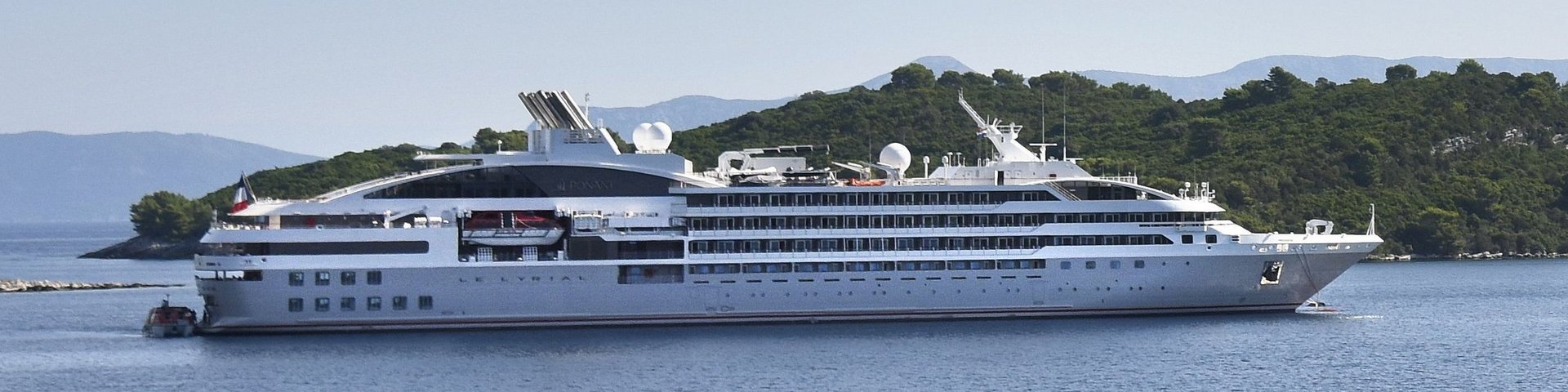 Expeditionskreuzfahrtschiff Le Lyrial