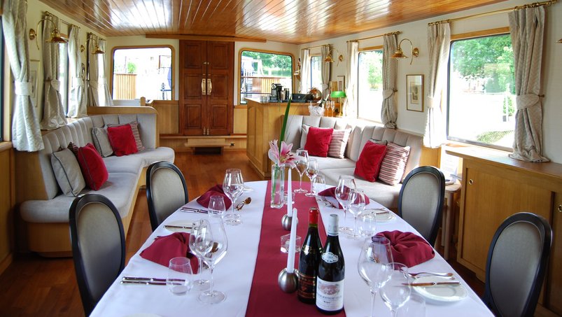 Salon auf der Hotelbarbge "L'impressionniste"