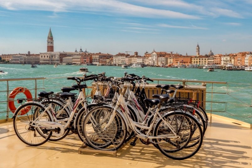 Velos für die Gäste des Flusskreuzfahrtschiffes La Bella Vita