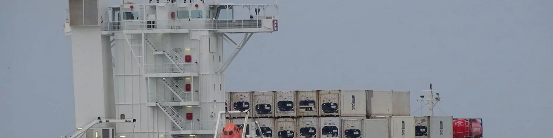 Frachtschiff Elbfeeder Frachtschiff Elbfeeder